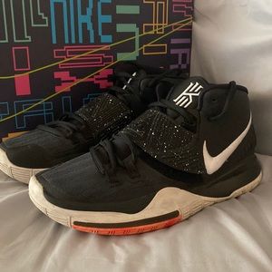 Nike Kyrie 6 Shoes, Mens size 8.5 / Womens size 10.
